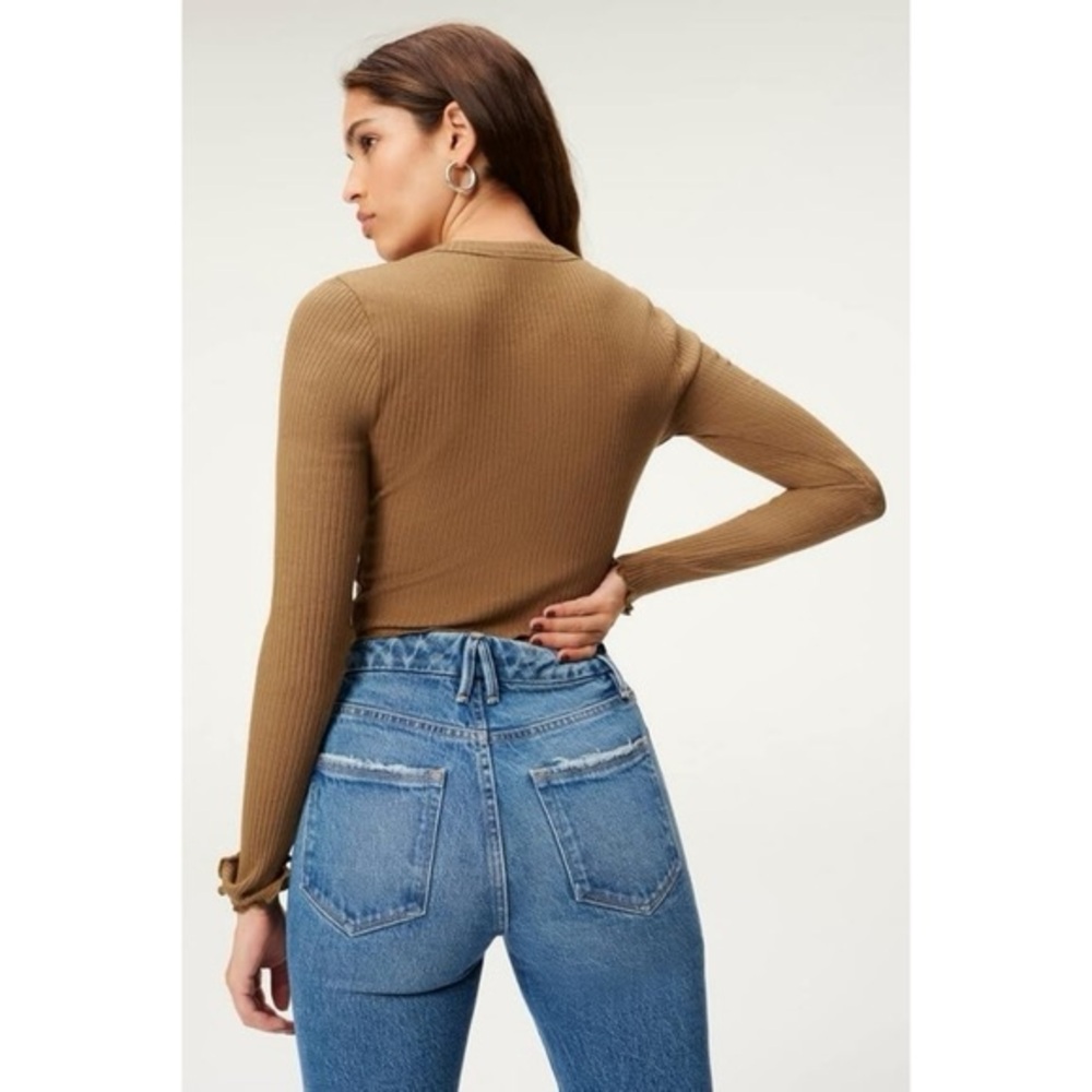 Good American Essential Cropped Cardigan in Sepia - Picture 2 of 8